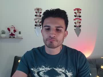 [19-12-23] hot_colombiano public show from Chaturbate.com