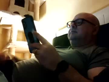 [08-01-23] bobby_lovense_ private show video from Chaturbate