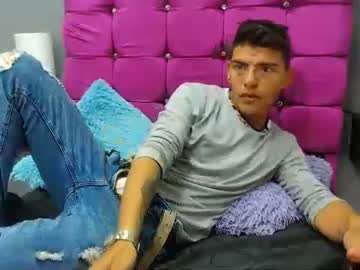 [13-09-22] jawi_bruce video with toys from Chaturbate.com