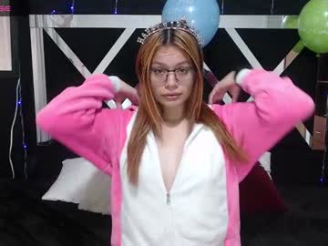 [04-09-23] dannasophiaa_ record public webcam video from Chaturbate