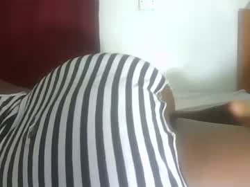 [20-01-24] juicybooty_001 record video with toys from Chaturbate.com