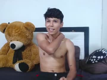 [04-11-22] kevin_hot15 chaturbate