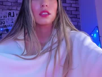 [13-01-22] amannda_18 public webcam