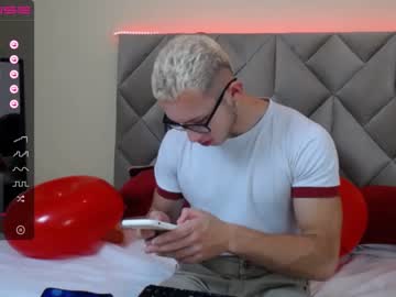 [18-07-22] goldenn_boy_7 record show with toys from Chaturbate.com