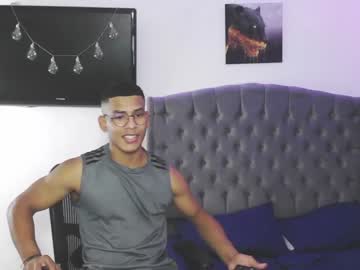 [07-02-23] damiann_reed2 record video with dildo from Chaturbate