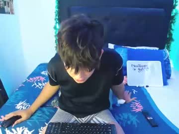 [18-12-23] andyboy_19 show with cum