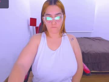 [01-01-25] brithany_olson public show video from Chaturbate