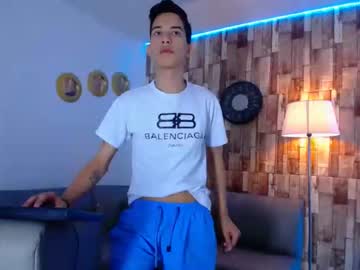 [22-01-22] fer_naughty1 public show from Chaturbate