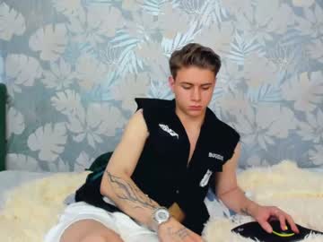 [10-09-22] lance_bell webcam video from Chaturbate
