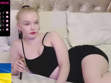 [22-03-22] sb_goddess public show from Chaturbate