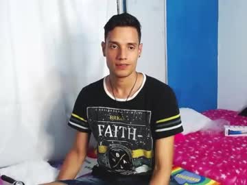 [17-04-23] darwin_ariza record video with toys from Chaturbate