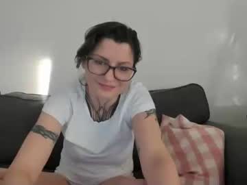 [01-03-22] bianca1983 record public show video from Chaturbate.com