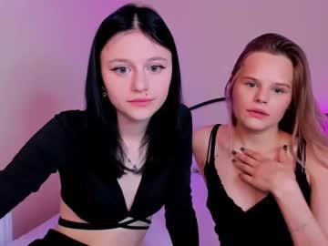 sophie_and_rachelss chaturbate
