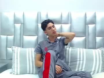 [19-04-23] jhanksmith show with toys from Chaturbate