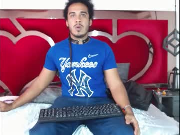 [05-01-23] alisterzaens chaturbate