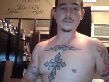 [19-08-22] derekchch14 public webcam from Chaturbate