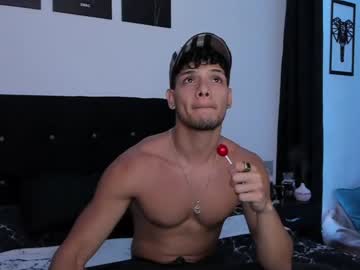 [03-02-22] alesandro_king record public show from Chaturbate