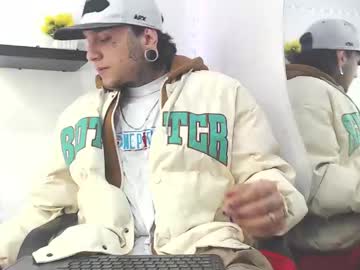 [30-04-24] 01_varick record private show from Chaturbate.com