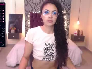 [23-02-22] suri_ebony record public show from Chaturbate