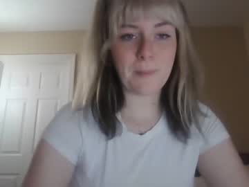 [03-02-22] kristycreme record blowjob video from Chaturbate