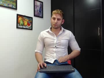 [10-04-23] matew_andru_ record public show from Chaturbate