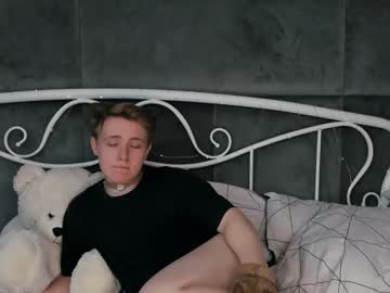 [23-11-23] miles_cutee public show from Chaturbate