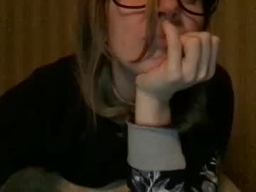 [13-11-22] modest_lady public webcam from Chaturbate