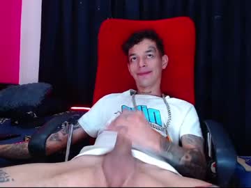 [08-02-24] danny_hellboy777 public show video from Chaturbate