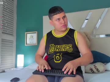 [27-11-23] chubby__lover public webcam video from Chaturbate