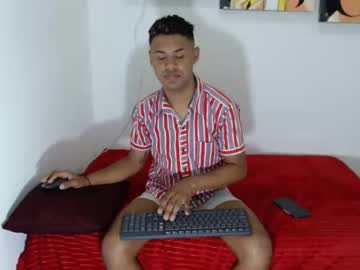 [04-06-22] aaroncumhotx19x record public show video from Chaturbate.com