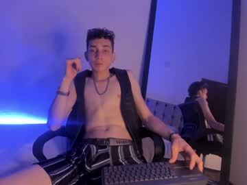 [27-03-24] noah_sprouse record public show video from Chaturbate