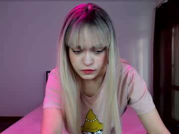 [21-09-22] _emotion public webcam video from Chaturbate