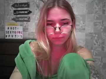 [15-09-22] kira_1919 show with toys from Chaturbate.com