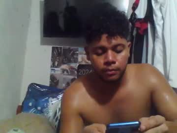 [24-04-24] andresgonzales_ chaturbate toying