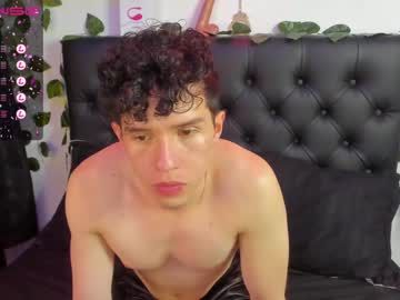 [15-07-23] santiagosuke cam show from Chaturbate.com