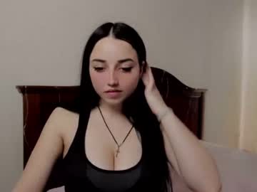 [27-03-22] vicki_wong public show from Chaturbate