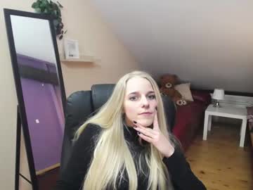 [15-11-22] martina_____ public webcam video from Chaturbate.com