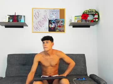 [18-12-23] thomas_logan_ chaturbate webcam show