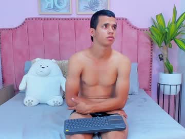 [05-12-23] mike_alice_ private show from Chaturbate