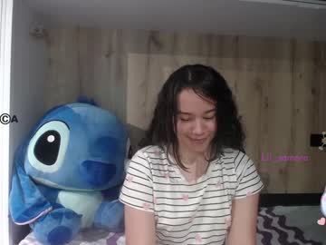[25-02-22] lil_samara show with toys from Chaturbate