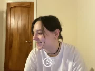 [27-11-22] kleine28 record video from Chaturbate