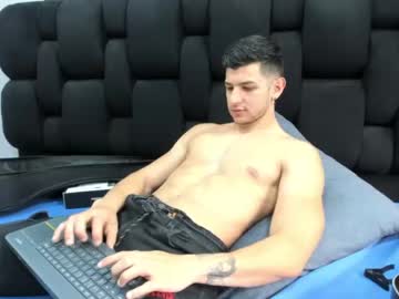 [19-04-23] _zack_spencer public show video from Chaturbate