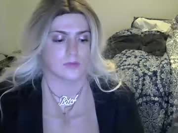 [07-01-22] sissyslutcarly22 record public webcam from Chaturbate