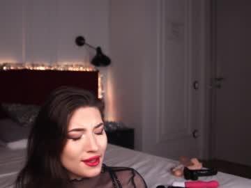 [13-01-23] bigtitslissa record video with toys