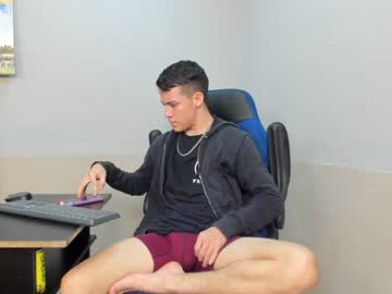 [13-07-22] boy_bad20 public show video from Chaturbate