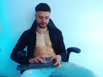 [13-03-23] kroy_ record public show video from Chaturbate