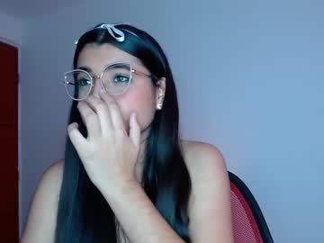 [05-10-23] petite_mia1 cam show from Chaturbate.com