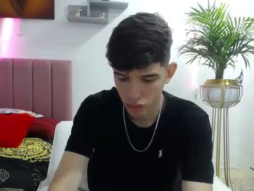 [24-08-23] twin_hot01 video from Chaturbate