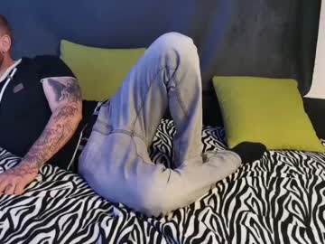 [23-04-22] chuky1010 record video with toys from Chaturbate