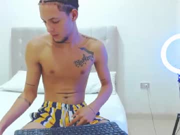 [07-12-22] maicol_big_dick record public show from Chaturbate.com